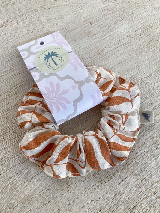 Scrunchie Eucalipto caramelo