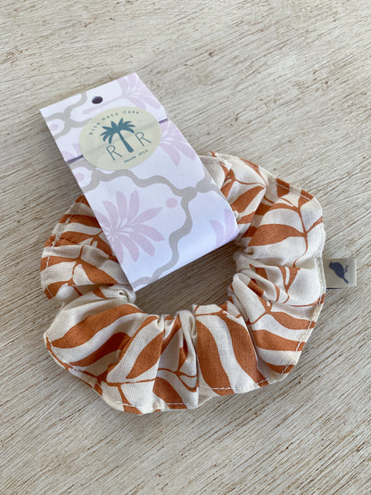 Scrunchie Eucalipto caramelo