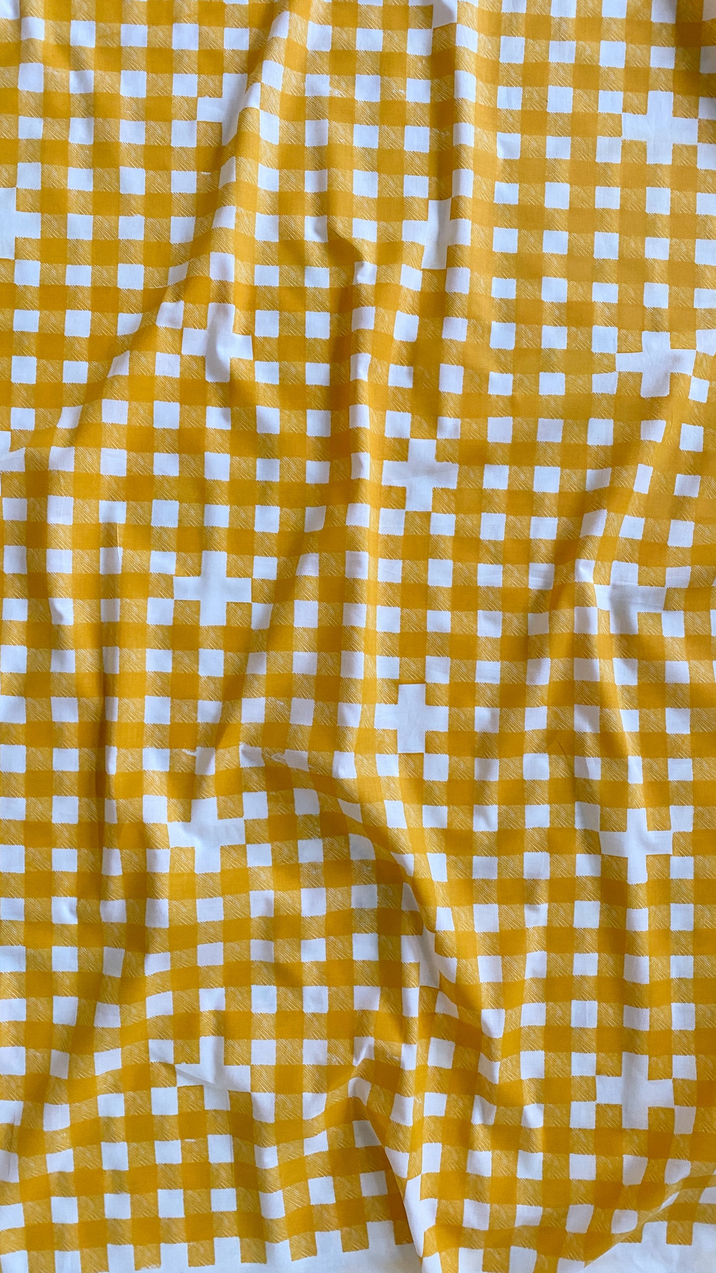Tecido Vichy Bordado - Amarelo