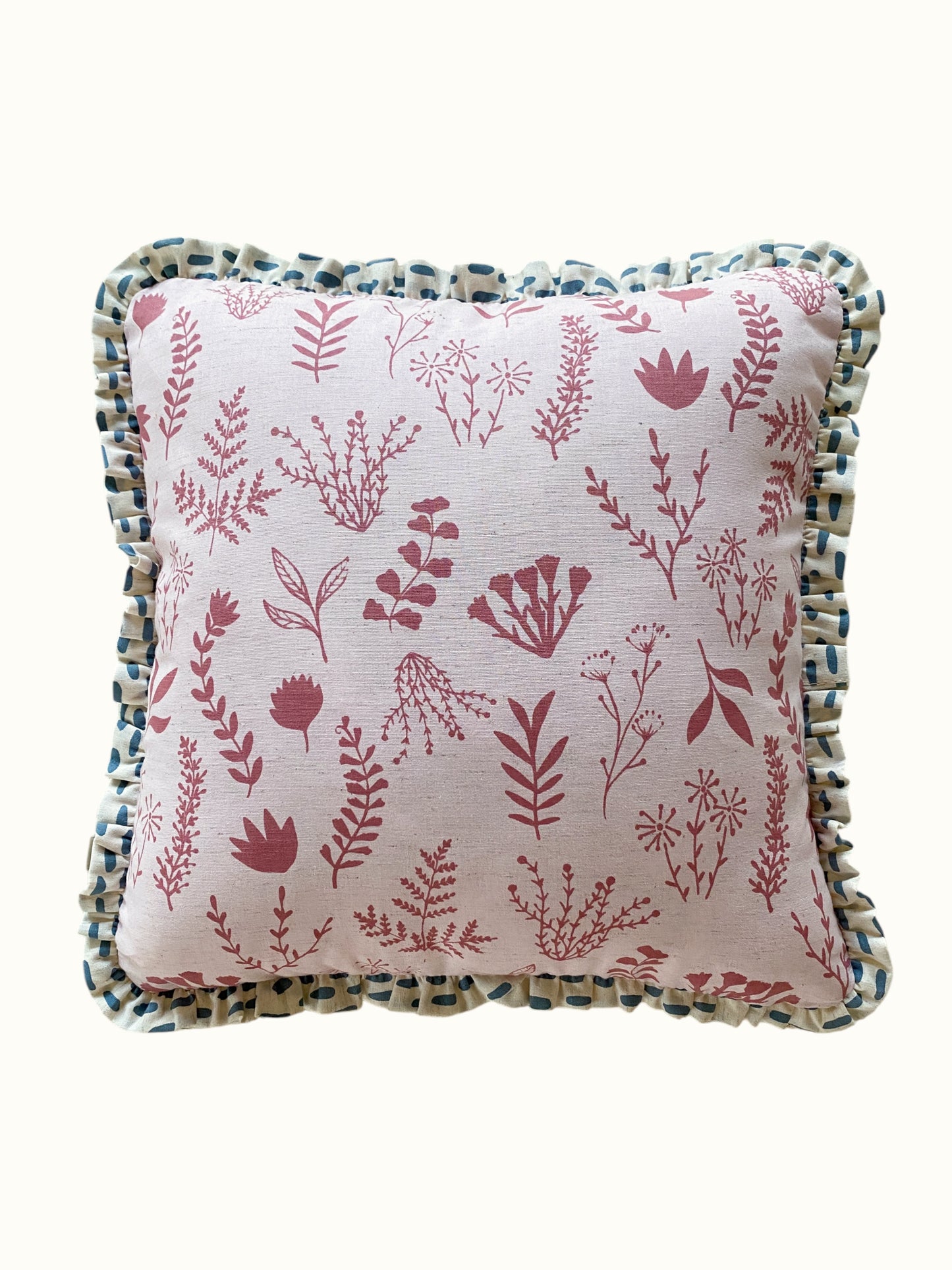 Almofada Herbário com babados Chuva - rosa + azul